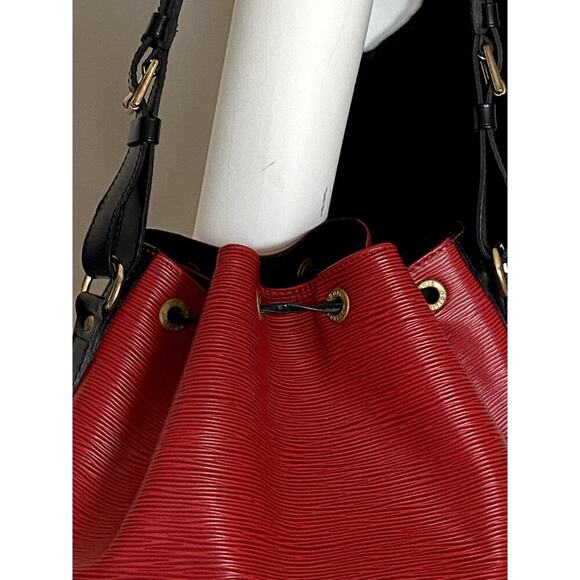Louis Vuitton Noé Epi Red Leather Shoulder Bag - Picture 7 of 8